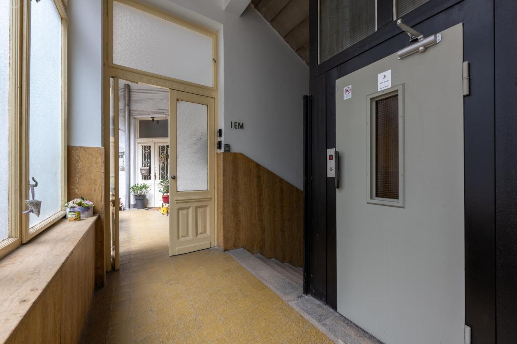 A Quiet Studio In The Heart Of The City Budapest Exterior photo
